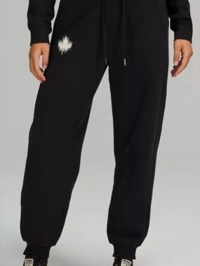 Lululemon Team Canada Relaxed High Rise Fleece Joggers Black Size 14